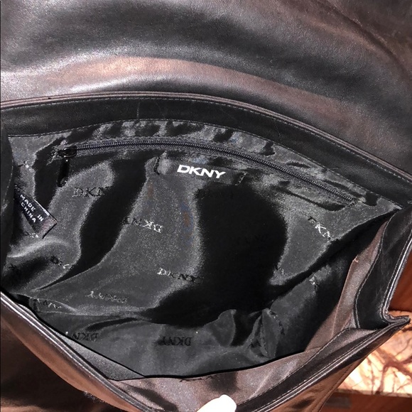 Black leather DKNY letter box back pack - Picture 5 of 8